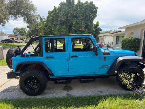 Blue 2017 Jeep Wrangler Unlimited Sport