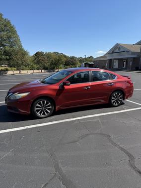 Red 2016 Nissan Altima 2.5 SL