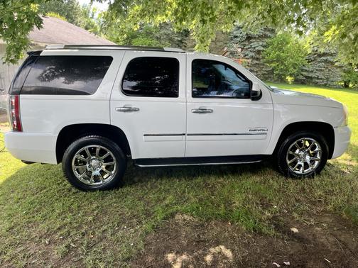 2011 GMC Yukon Denali