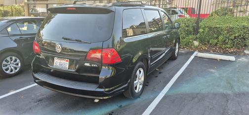 2010 Volkswagen Routan SEL