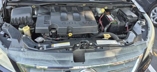 2010 Volkswagen Routan SEL