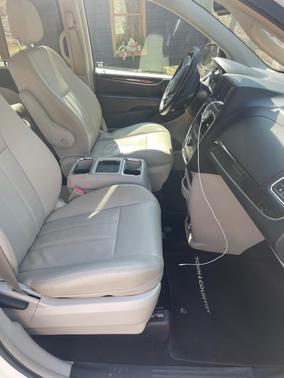 2013 Chrysler Town & Country Touring