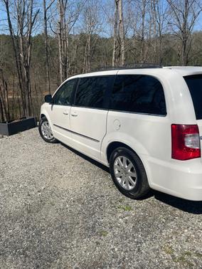2013 Chrysler Town & Country Touring