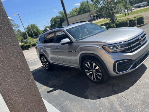 2021 Volkswagen Atlas 3.6L SE w/Technology R-Line