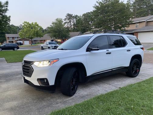 Photo 1 of 14 of 2018 Chevrolet Traverse Premier
