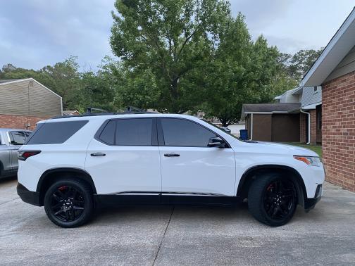 Photo 2 of 14 of 2018 Chevrolet Traverse Premier