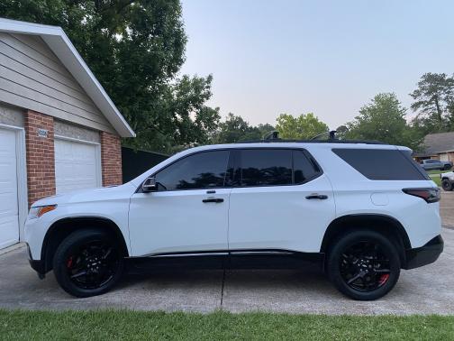 Photo 4 of 14 of 2018 Chevrolet Traverse Premier
