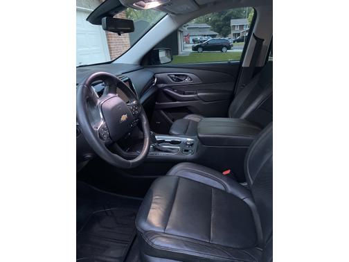 Photo 5 of 14 of 2018 Chevrolet Traverse Premier