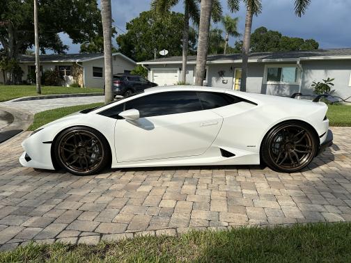 2016 Lamborghini Huracan LP610-4