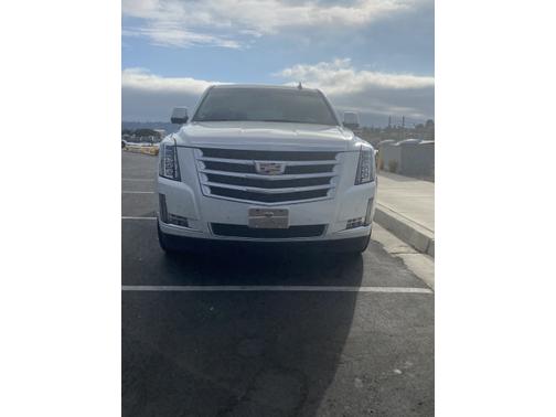 Photo 3 of 12 of 2017 Cadillac Escalade Premium Luxury