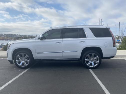 Photo 5 of 12 of 2017 Cadillac Escalade Premium Luxury