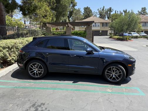 2022 Porsche Macan Macan