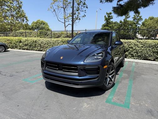 2022 Porsche Macan Macan