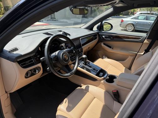 2022 Porsche Macan Macan