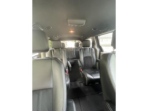 Photo 5 of 21 of 2018 Dodge Grand Caravan SXT