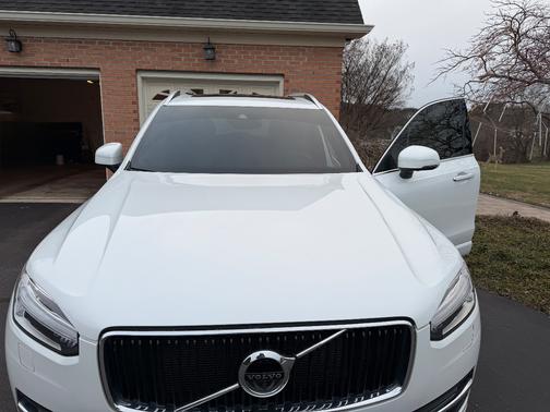 2018 Volvo XC90 T6 Momentum