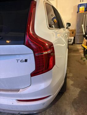 2018 Volvo XC90 T6 Momentum