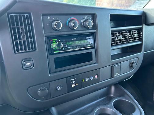 2017 GMC Savana 2500 LT