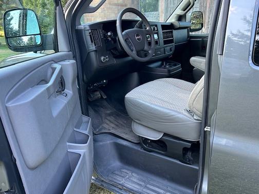 2017 GMC Savana 2500 LT