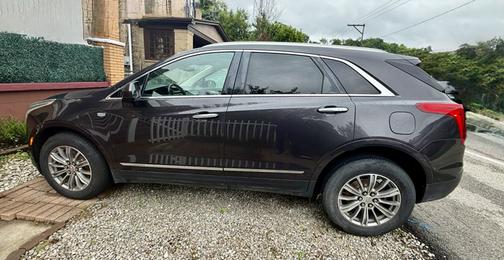 Gray 2017 Cadillac XT5 Luxury