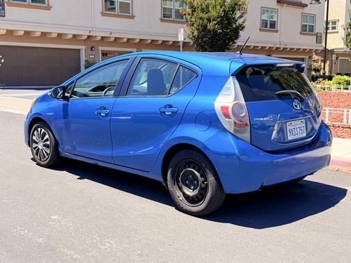Blue 2012 Toyota Prius c One