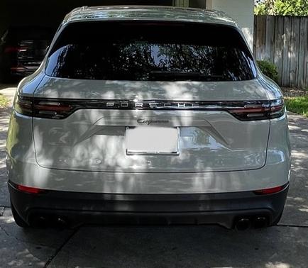 2023 Porsche Cayenne Platinum Edition