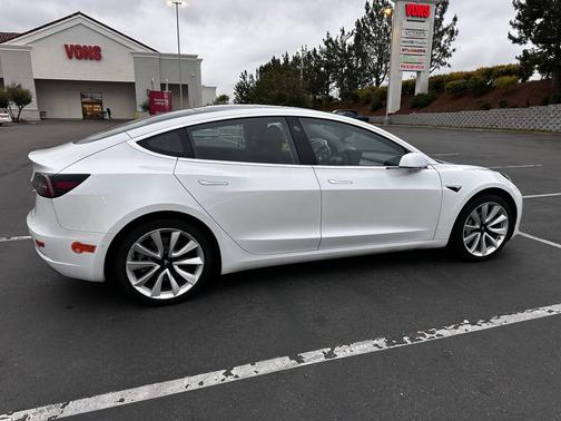 2019 Tesla Model 3 Standard Range Plus