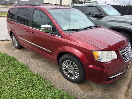 2014 Chrysler Town & Country Touring-L