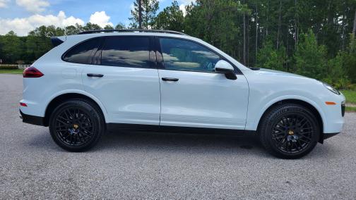 2017 Porsche Cayenne Platinum Edition