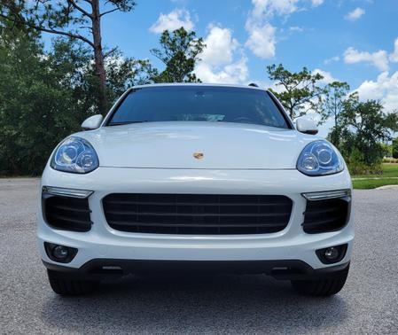 2017 Porsche Cayenne Platinum Edition