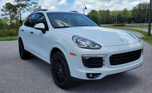 2017 Porsche Cayenne Platinum Edition