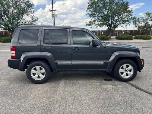 Gray 2011 Jeep Liberty Sport