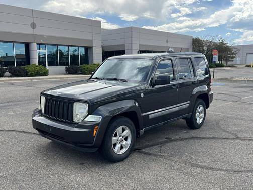 Gray 2011 Jeep Liberty Sport