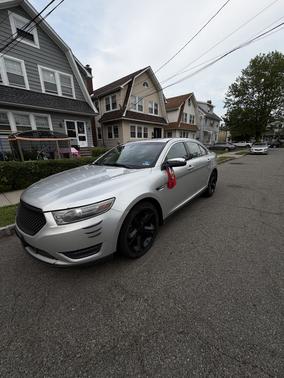 Gray 2013 Ford Taurus Limited