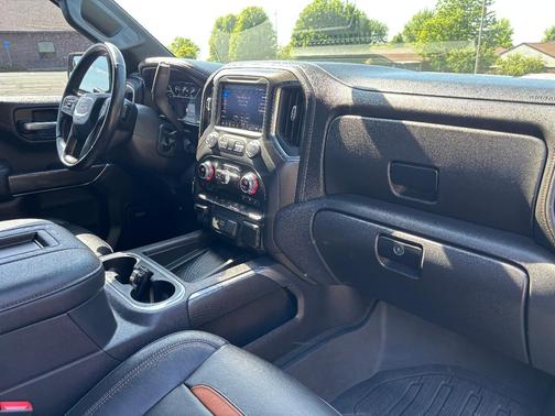 Black 2021 GMC Sierra 1500 AT4