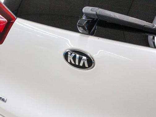 2017 Kia Niro FE
