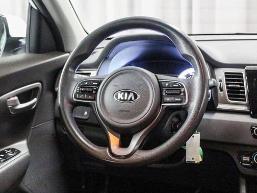 2017 Kia Niro FE