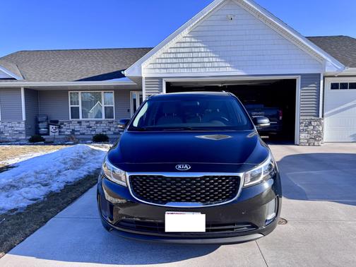 2016 Kia Sedona LX