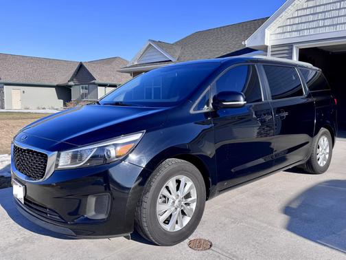 2016 Kia Sedona LX