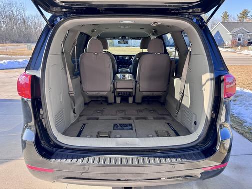2016 Kia Sedona LX
