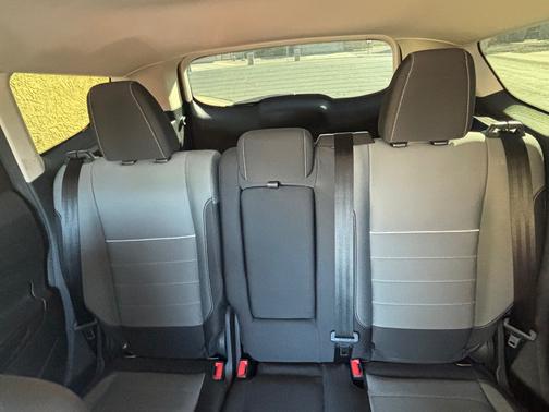 Gray 2015 Ford Escape SE