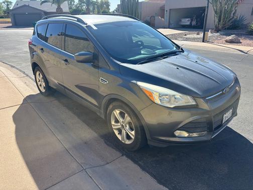 Gray 2015 Ford Escape SE