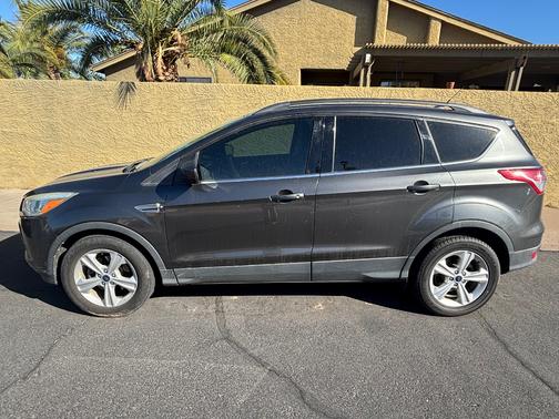 Gray 2015 Ford Escape SE
