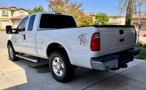 White 2016 Ford F-250 XLT