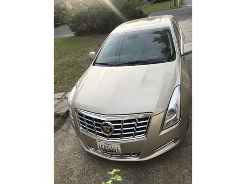 Photo 2 of 10 of 2015 Cadillac XTS Premium