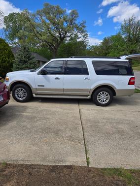 White 2007 Ford Expedition EL Eddie Bauer