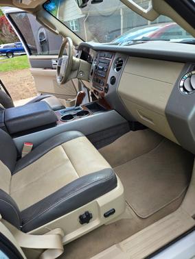 White 2007 Ford Expedition EL Eddie Bauer