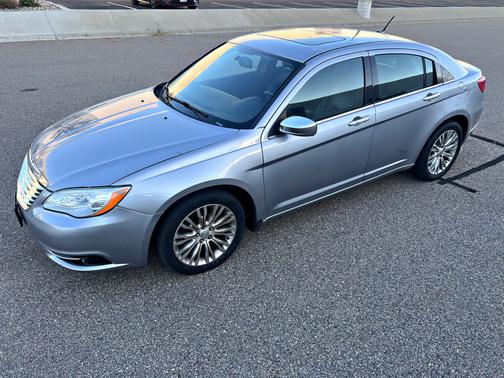 2013 Chrysler 200 Limited