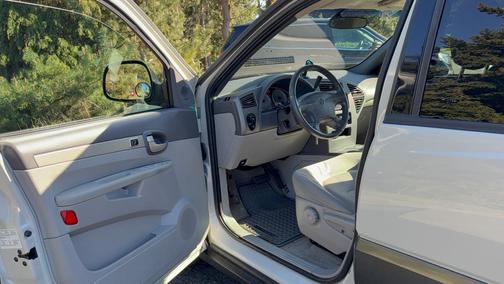 Gray 2004 Buick Rendezvous Base