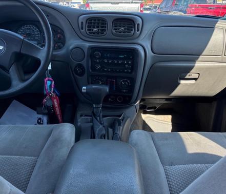 Blue 2008 Chevrolet Trailblazer LT